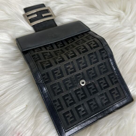 COPY - 💯Authentic Fendi Short Wallet 🍀 - Picture 9 of 15
